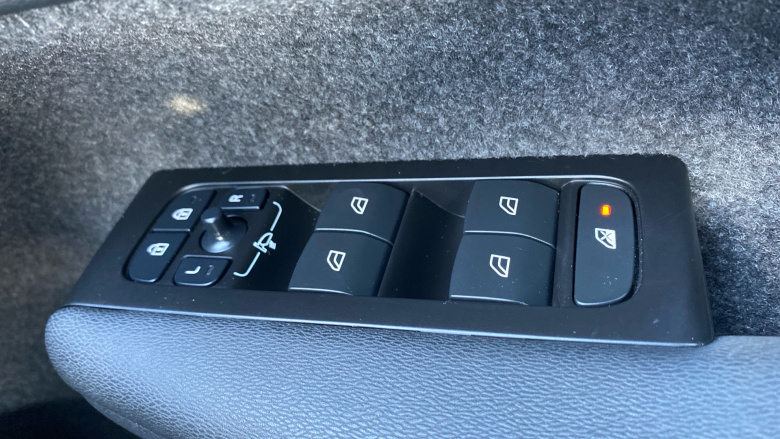 Volvo Xc40 1.5 T3 [163] R DESIGN 5dr Geartronic Petrol Estate